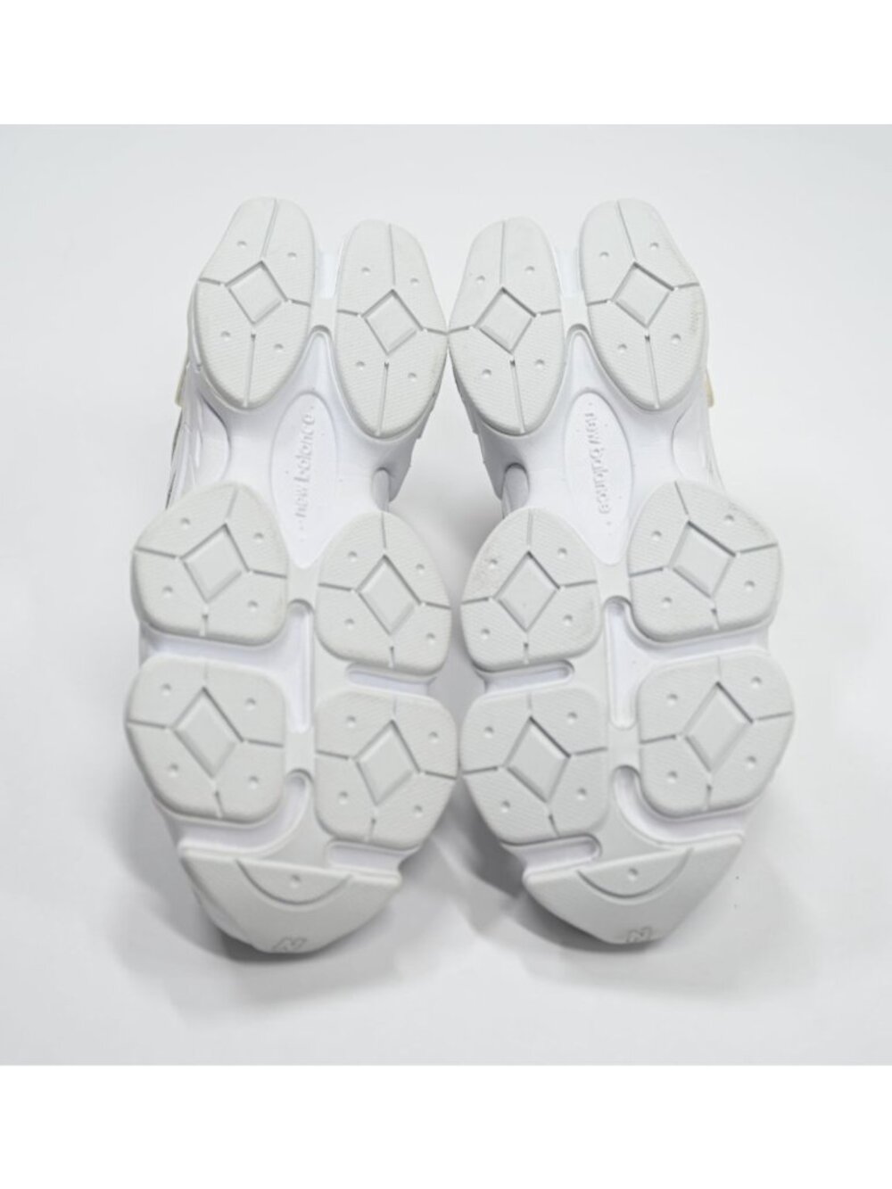 New Balance 9060 Sneakers U9060NRJ in Triple White - Picture 7 of 8